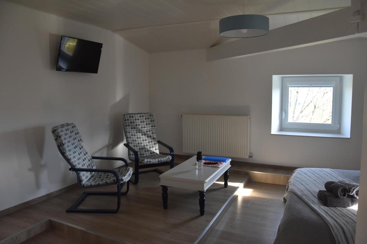 Domaine De Calbiac Bed and Breakfast Dolmayrac Εξωτερικό φωτογραφία