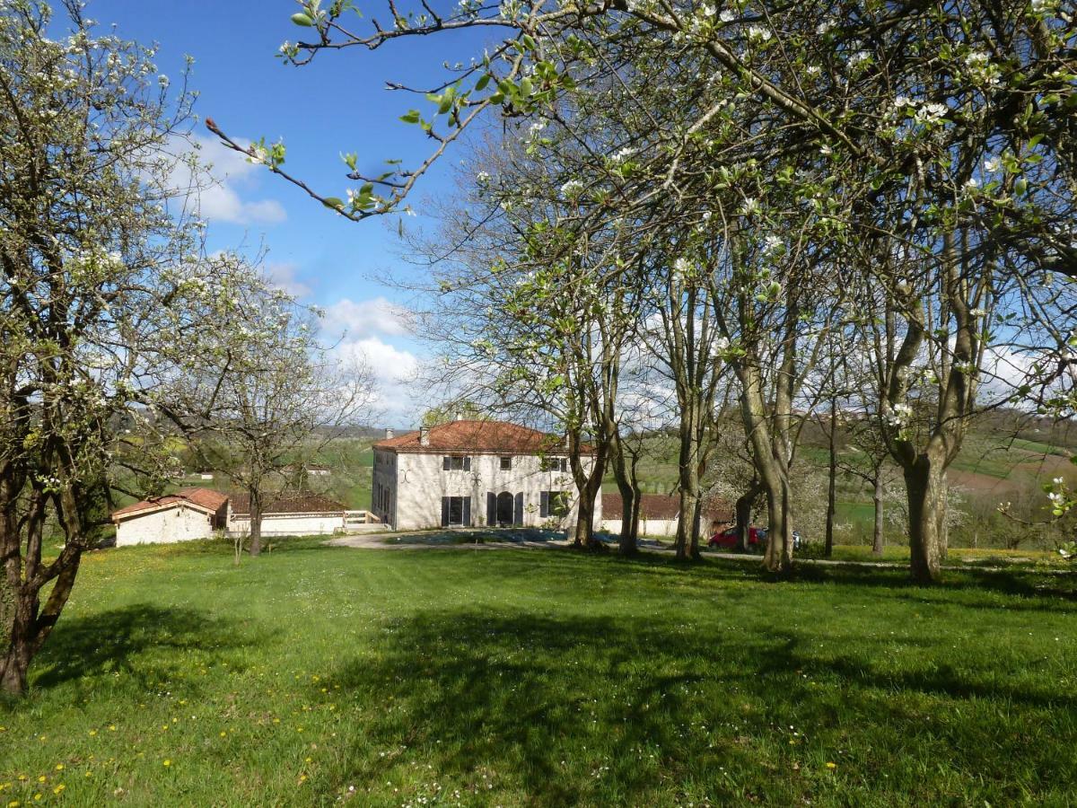 Domaine De Calbiac Bed and Breakfast Dolmayrac Εξωτερικό φωτογραφία