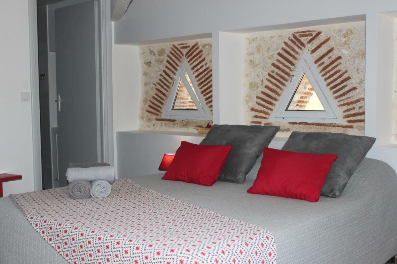 Domaine De Calbiac Bed and Breakfast Dolmayrac Εξωτερικό φωτογραφία