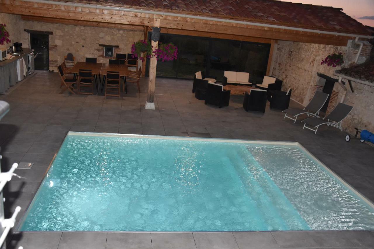 Domaine De Calbiac Bed and Breakfast Dolmayrac Εξωτερικό φωτογραφία