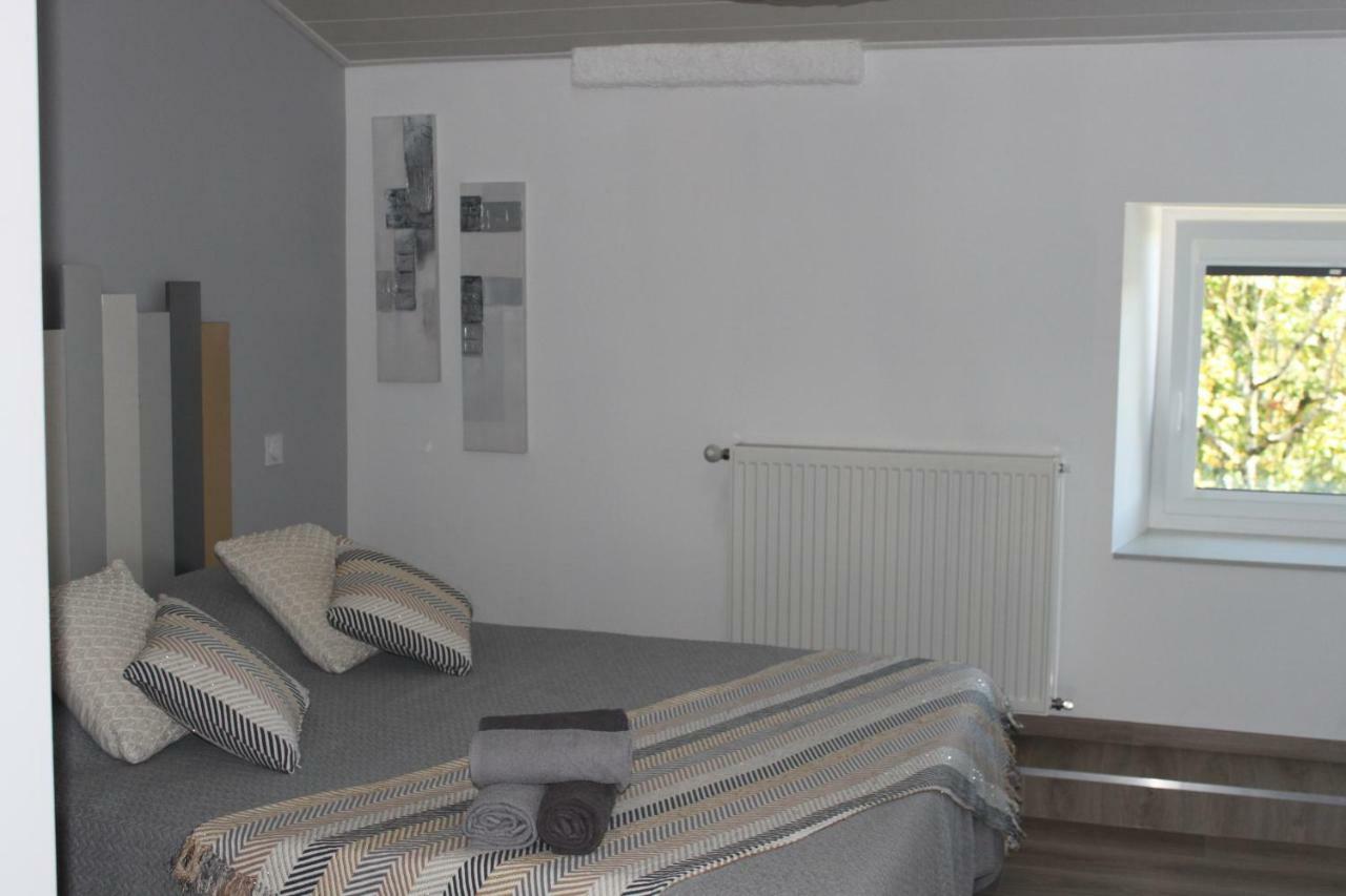 Domaine De Calbiac Bed and Breakfast Dolmayrac Εξωτερικό φωτογραφία